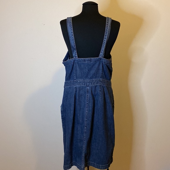 Universal Threads Denim Dress - Picture 2 of 7